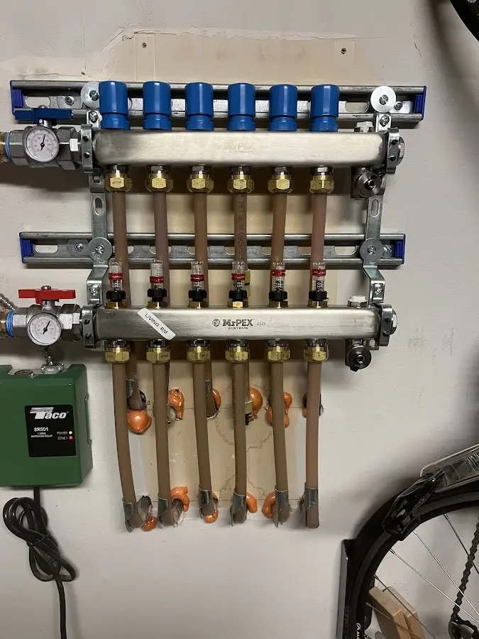 Plumber performing Sink Repair at a residential property in Antwerp